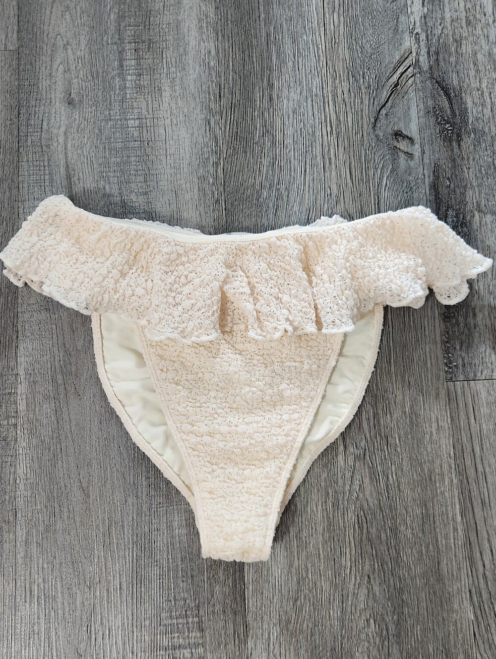 Montce Cream Ruffle Triangle Bikini Set - Picture 5 of 10